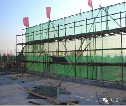 一定要懂的附著式腳手架（爬架）安裝施工必須做好的16個要點